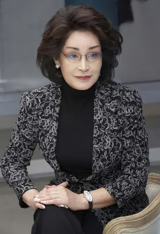 Lee Myung-Hee